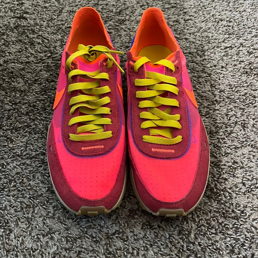 WORN ONCE - Nike Waffle One - Men’s Size 9
